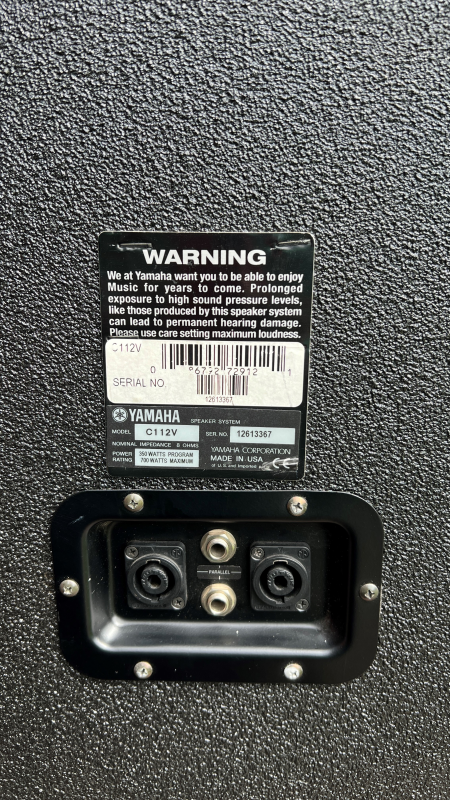 2 par Yamaha Clubhögtalare med samson stativ   - Bild 2 av 3