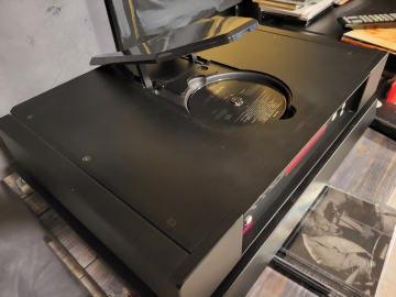 Rega Saturn -R