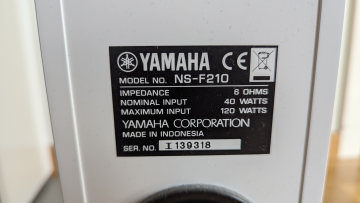 Yamaha RX V-585 och  Yamaha NS-F210