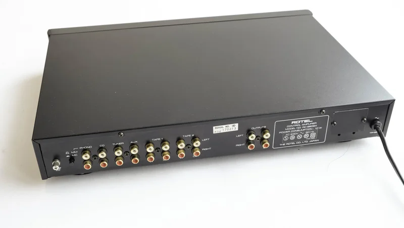 Rotel RC-980BX - Kuva 2 / 3