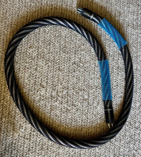 Stealth Audio Dream V10 - Bild 1 av 2