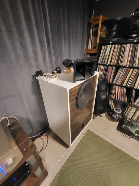 Mycket väljudande högtalare Mycket väljudande högtalare - Bild 3 av 9