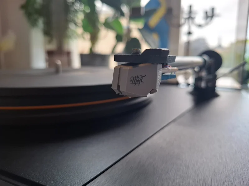 MoFi UltraDeck med helt ny MoFi StudioTracker MM-pickup - Bild 5 av 8