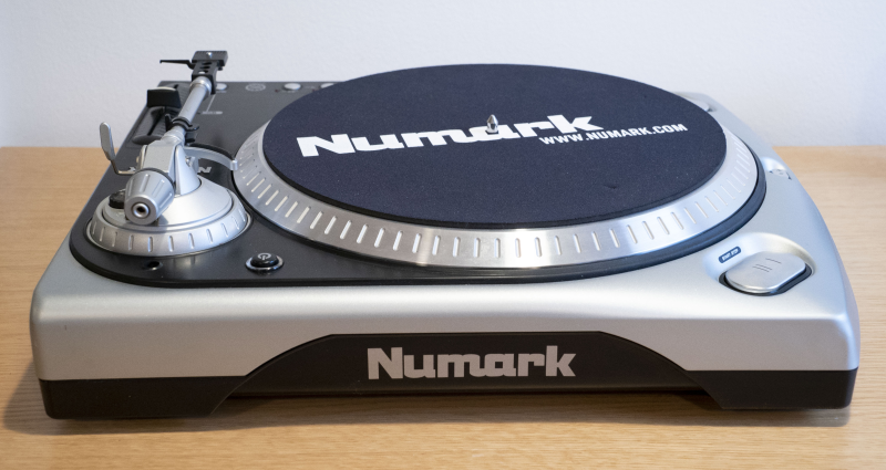 Numark TT200 DJ-Skivspelare med Ortofon Pro S Numark TT200 DJ-Skivspelare med Ortofon Pro S - Bild 4 av 4