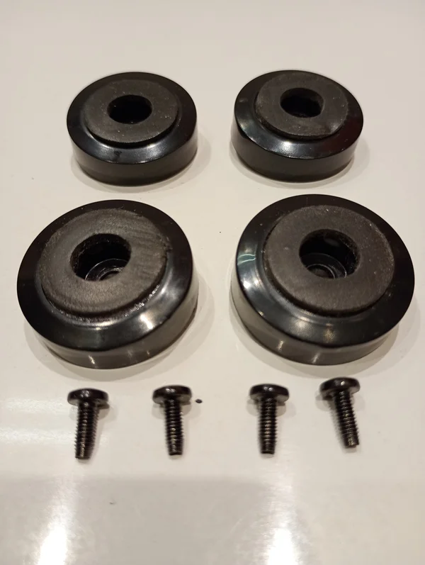 Apparatfötter med skruv Apparatfötter med skruv - Bild 1 av 4