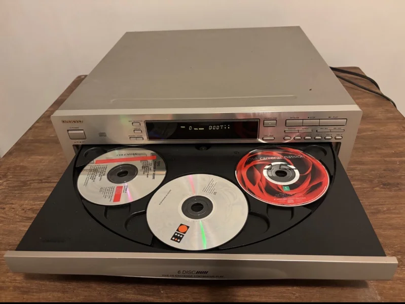 Onkyo DX-C370 cd växlare för 6 skivor Onkyo DX-C370 cd växlare för 6 skivor - Bild 1 av 3