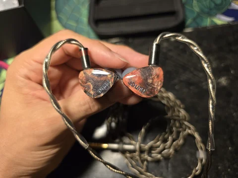 Dunu Davinci x Gizaudio i stort sätt nyskick