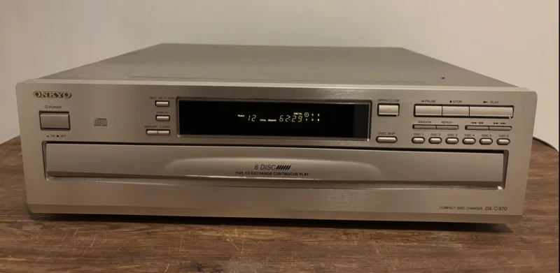 Onkyo DX-C370 cd växlare för 6 skivor Onkyo DX-C370 cd växlare för 6 skivor - Bild 2 av 3