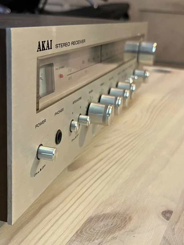 AKAI AA-1125 receiver - Bild 4 av 12