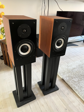 QRS Luna / norstone stylum square
