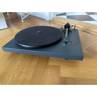 Pro-Ject Xpression II + NAD PP2