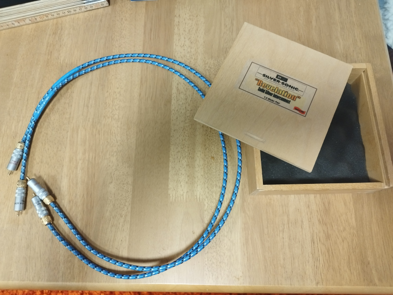 DH LABS Revelation -RCA - Bild 3 av 3