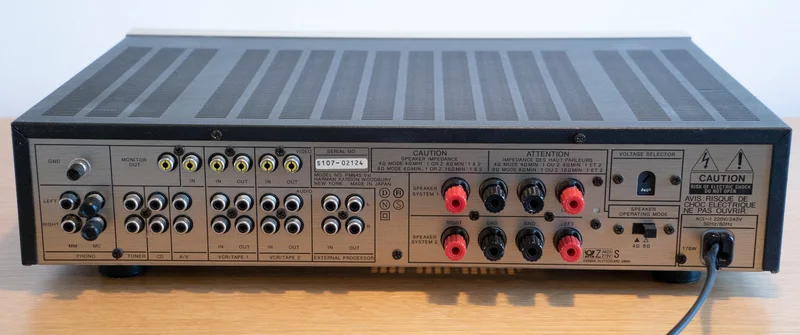 Harman Kardon PM645VXi Stereo Integrated Amplifier (1987-88) Harman Kardon PM645VXi Stereo Integrated Amplifier (1987-88) - Bild 4 av 5