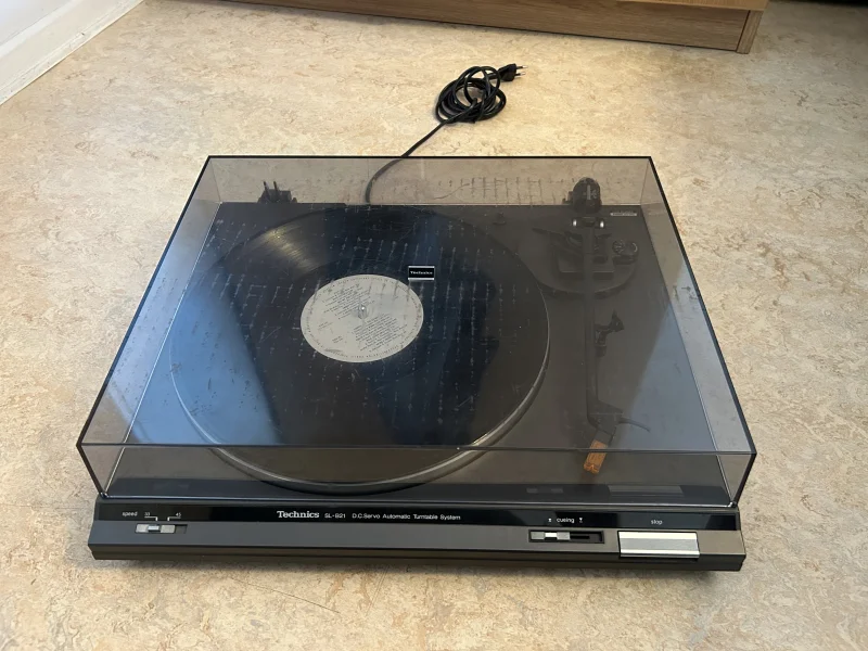Technics skivspelare, SL-B21 - Bild 1 av 3
