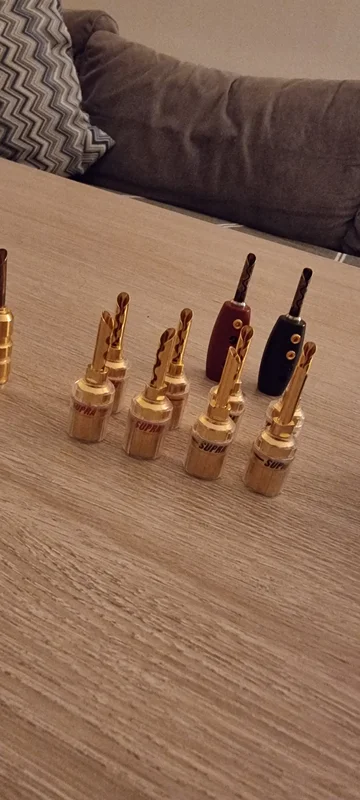 Diverse banankontakter. - Bild 3 av 5