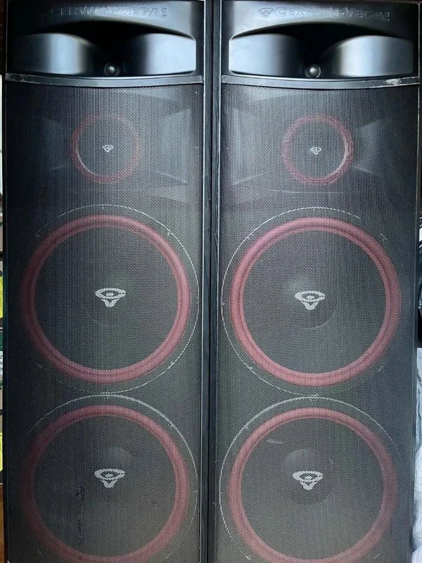 Cerwin-Vega XLS-215 – dubbla 15” - Högtalarpar Cerwin-Vega XLS-215 – dubbla 15” - Högtalarpar - Bild 1 av 10
