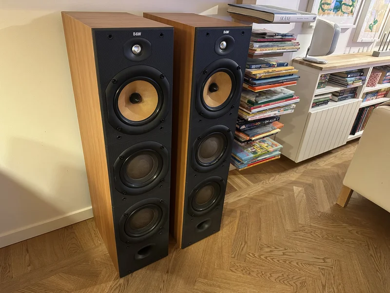 B&W DM 604 s2 - Stabila golvh&ouml;gtalare - Bild 1 av 6