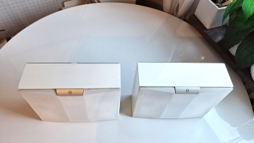 Audiovector K-X high-end vägghögtalare