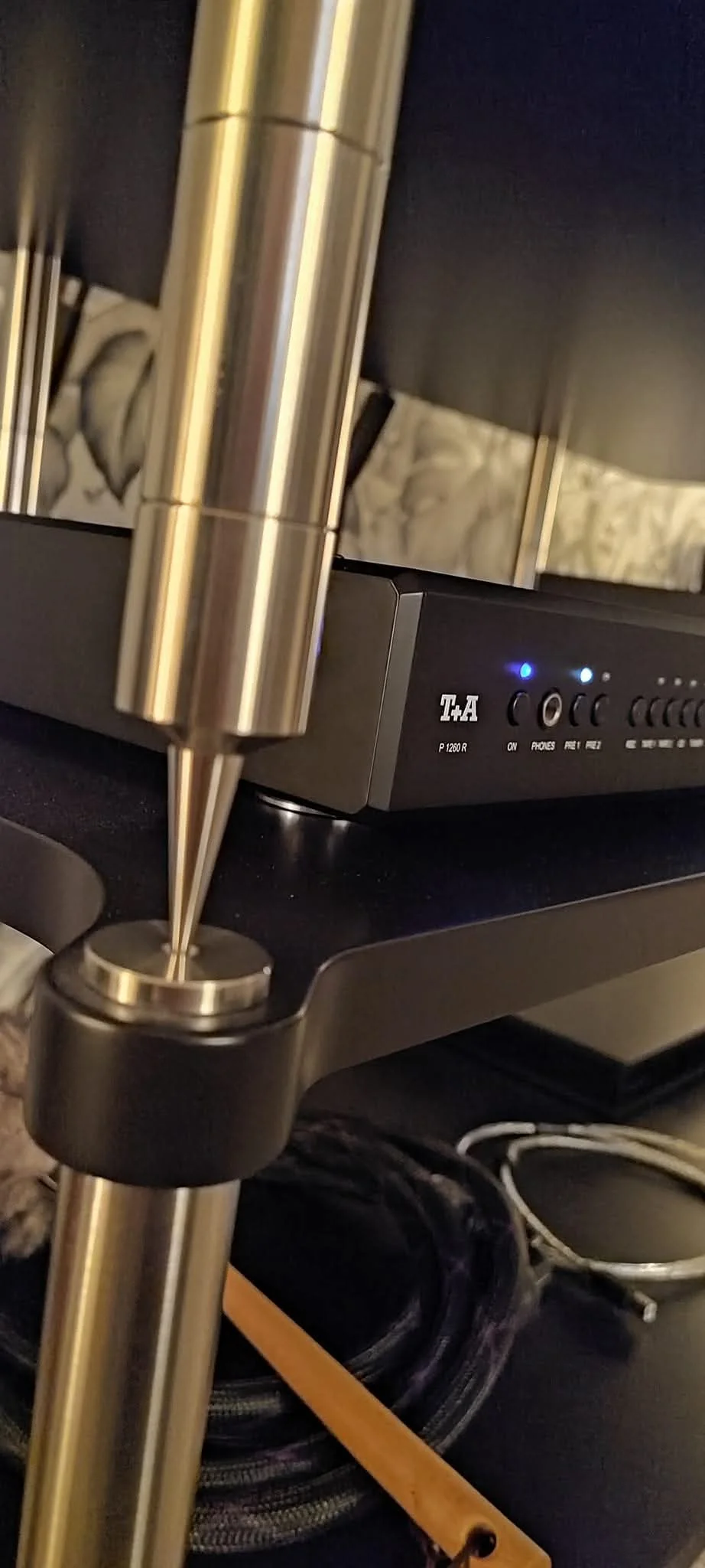 T+A Audio P1260R (Svart) F&ouml;rsteg - Bild 1 av 6