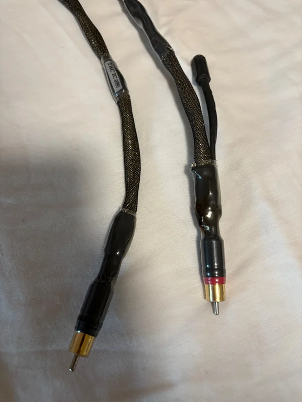Synergistic Research cables - Bild 11 av 14