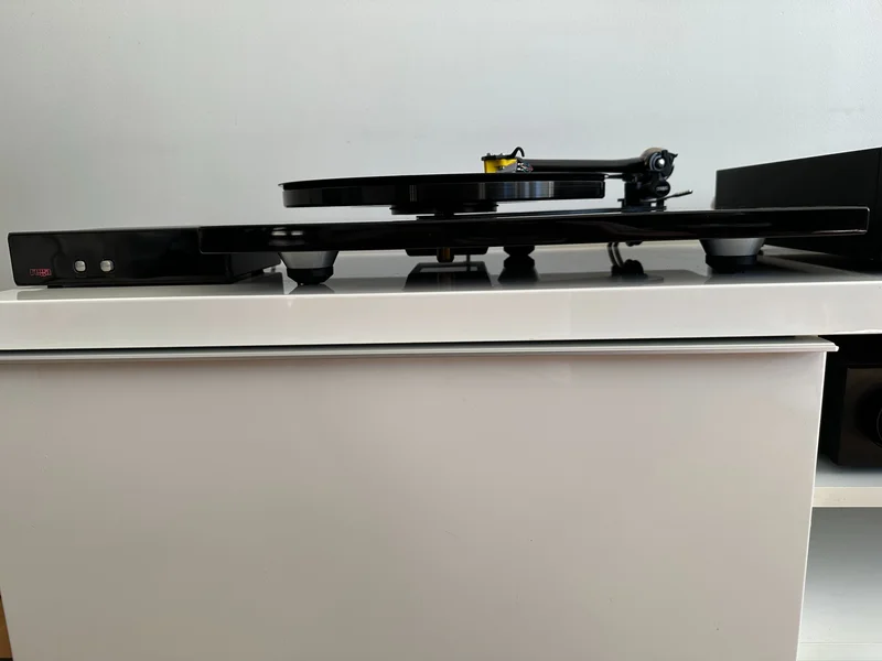 Rega RP6 skivspelare - Bild 3 av 14