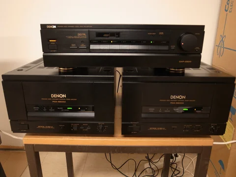 Tv&aring; slutsteg  DENON POA 6600A och ett f&ouml;rsteg Denon DAP 2500.