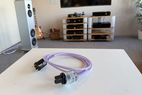 Nordost Vishnu - 2 meter - Begagnad strömkabel