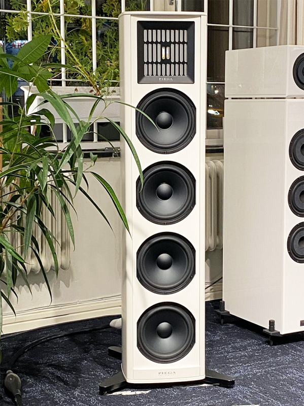 Piega 811 - Bild 1 av 6