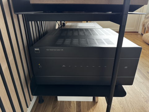 NAD T973