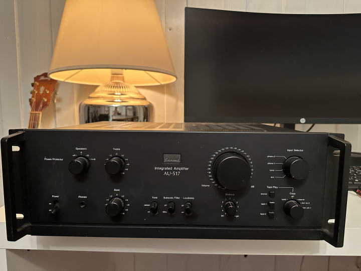 Sansui AU-517 