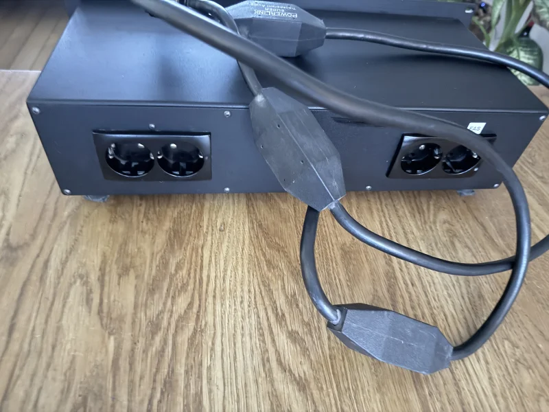 Transparent PowerIsolator 4 med Transparent powerlink super Transparent PowerIsolator 4 med Transparent powerlink super - Bild 2 av 2