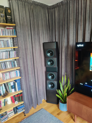 Ino i64s i svart vacromat Ino i64s i svart vacromat