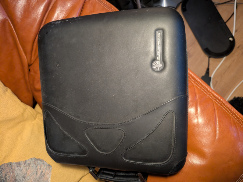 CD-väska "Slappa" köpes - Bild 1 av 2