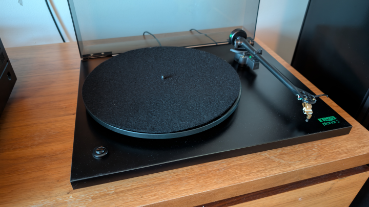 Rega P2 