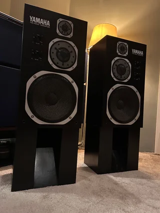 Yamaha NS-1000 Monitor &ndash; Klassiska hifi-legendarer med stativ