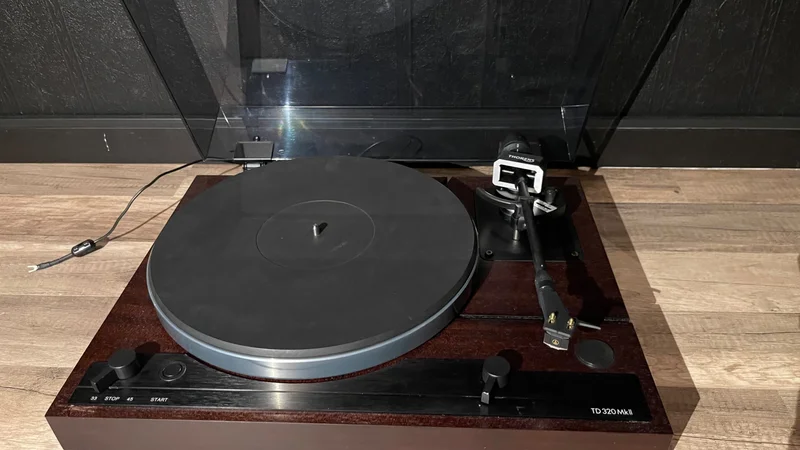 Thorens td320 mkii - Bild 2 av 5
