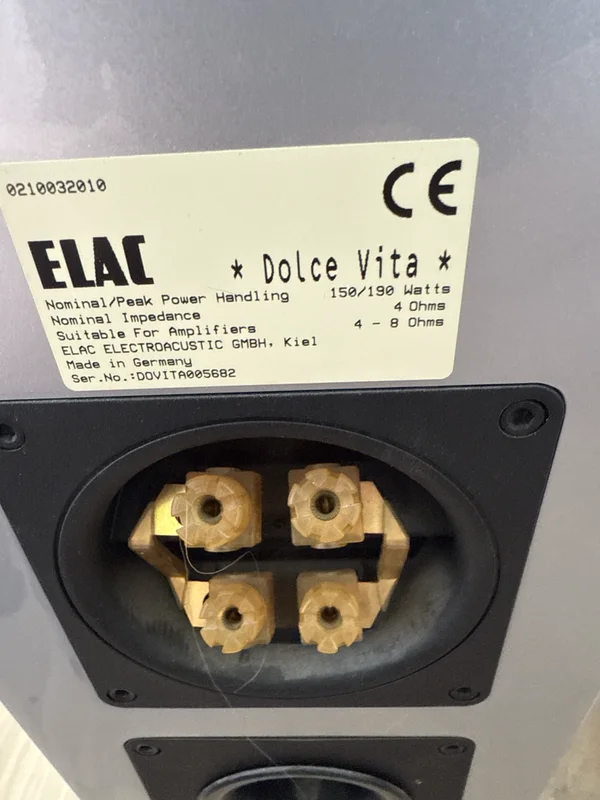 ELAC Dolce Vita – exklusiva golvhögtalare med originalstativ ELAC Dolce Vita – exklusiva golvhögtalare med originalstativ - Bild 4 av 4