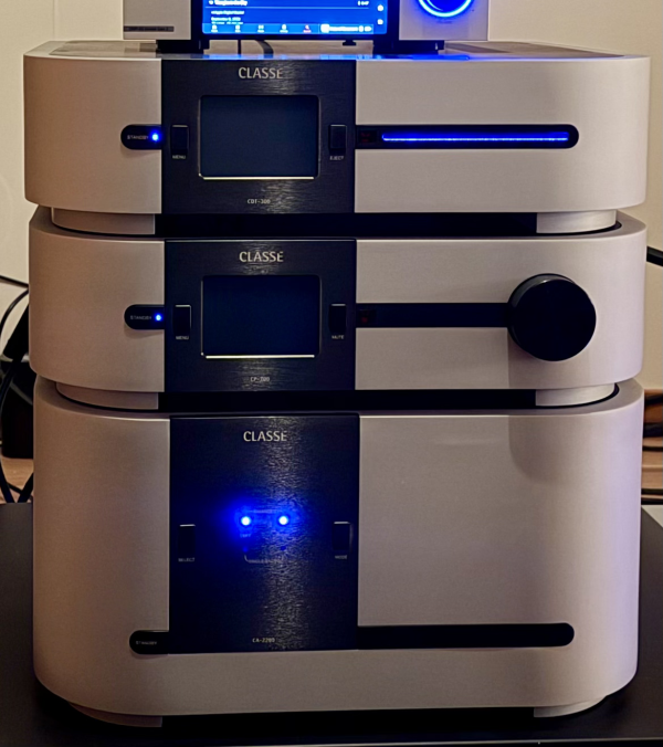 Classé Reference-kombo: CP-700 + CA-2200 + CDT-300 Classé Reference-kombo: CP-700 + CA-2200 + CDT-300 - Bild 1 av 1