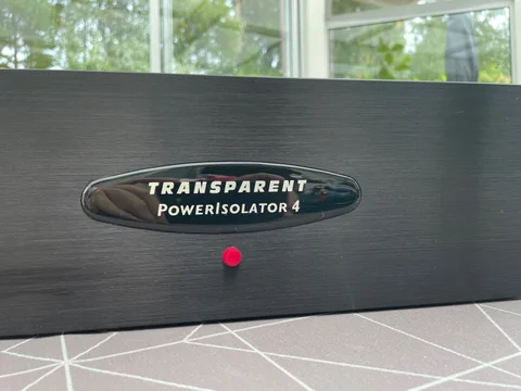 Transparent Powerisolator 4