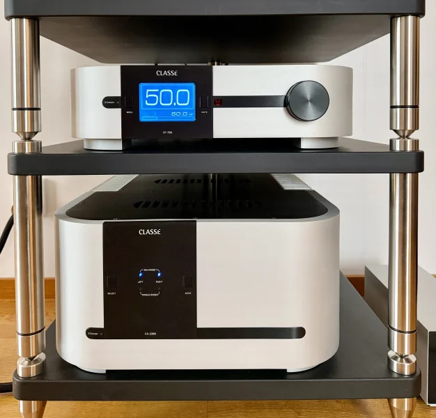 Class&eacute; Reference-kombo: CP-700 + CA-2200 - Bild 1 av 1