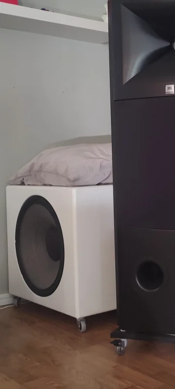 JBL 2242H 18" 2st JBL 2242H 18" 2st - Bild 1 av 2