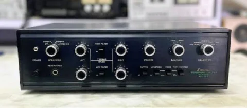 Sansui AU-555