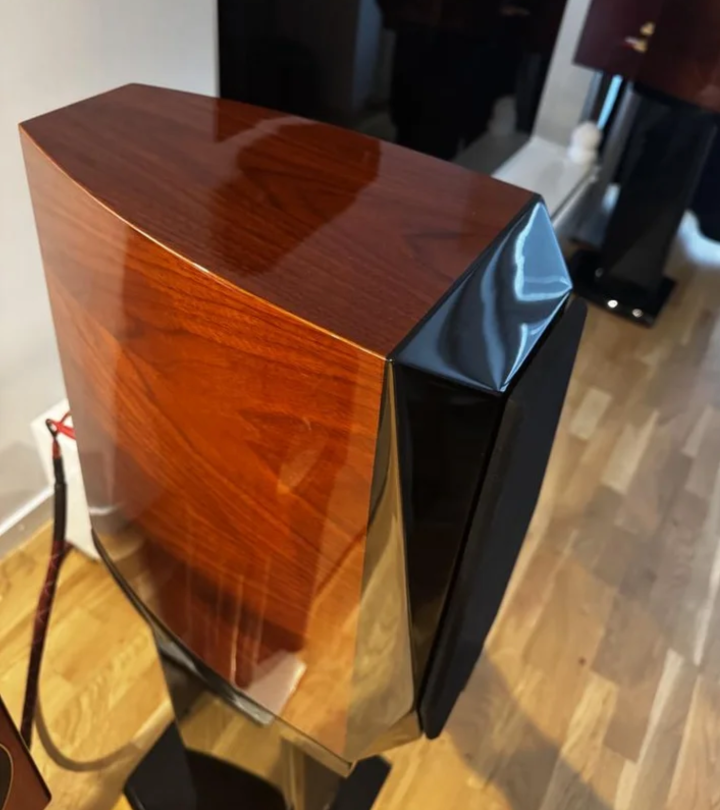 Aurum Cantus Leisure 7