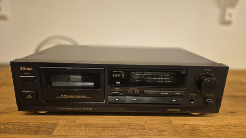 Teac v-480 fint skick bud