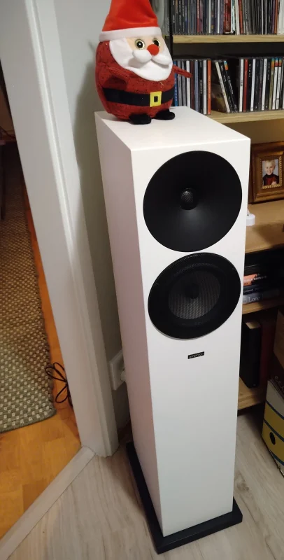 Amphion Argon 3L - Golvh&ouml;gtalare i Gott skick - Bild 1 av 4