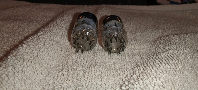 Fabrikmatchat par Siemens & Halskes ECC 81 samma kod! Fabrikmatchat par Siemens & Halskes ECC 81 samma kod! - Bild 2 av 6