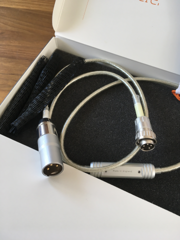 Naimentusiaster! Vertere Pulse R Interconnect 4-polig Din till XLR 1,15 meter