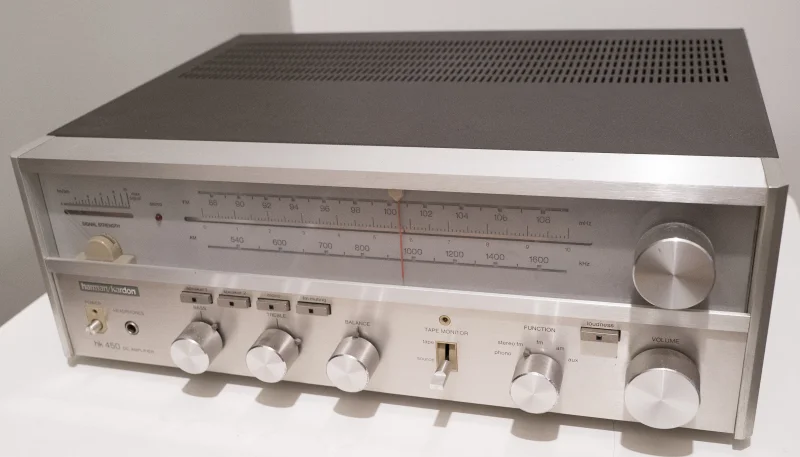 Harman Kardon HK450 AM/FM Solid State Receiver (1979) - Bild 5 av 6