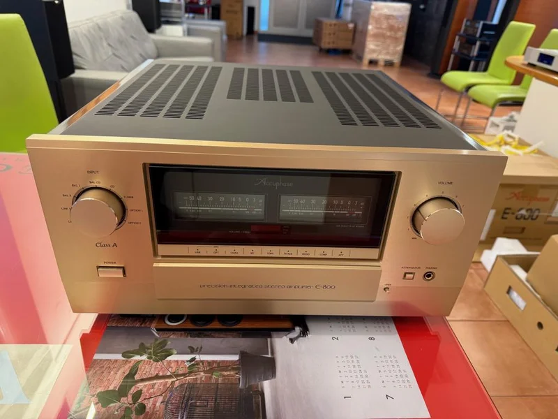 Accuphase E-800 Integrerad Class A förstärkare Accuphase E-800 Integrerad Class A förstärkare - Bild 5 av 5