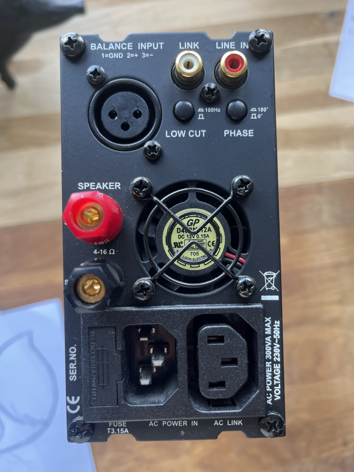 APart MB-150 subwoofer förstärkare